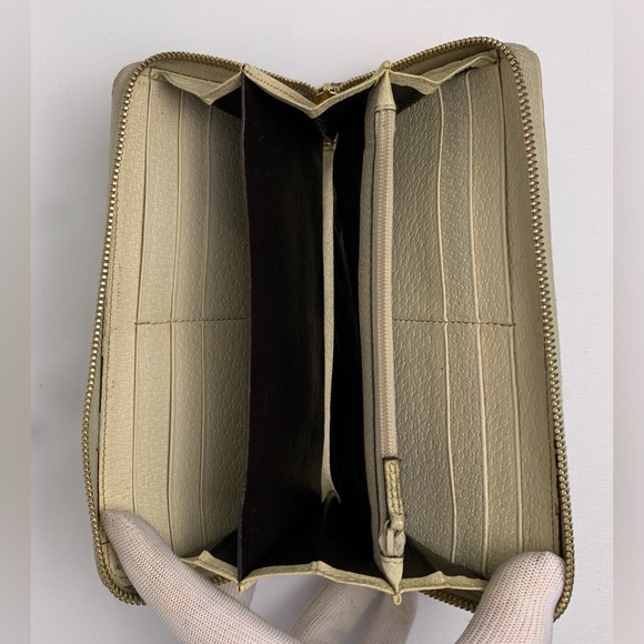 Authentic Vintage Gucci Brown GG Monogram Full zip long wallet - Picture 12 of 14